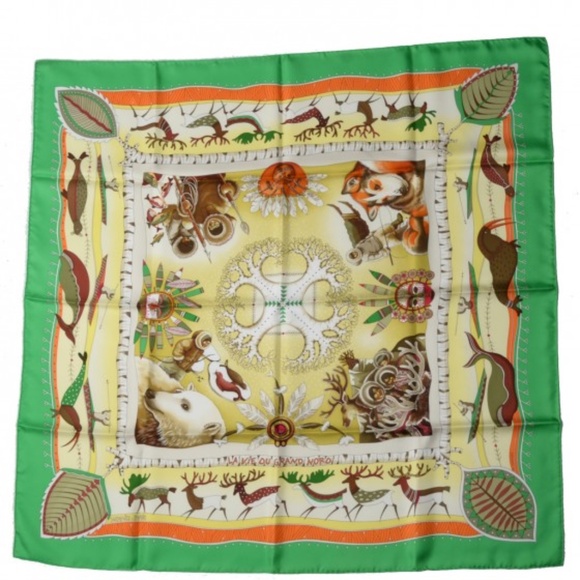 HERMES  Silk La Vie Du Grand Nord Scarf 90 - Picture 2 of 6